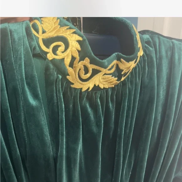 Macy's Emerald Velvet Long Sleeve Dress - Picture 3 of 5